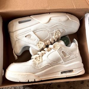 Brand New in box Air Jordan 4 Retro men’s size 6.5 or size 8 women’s . White